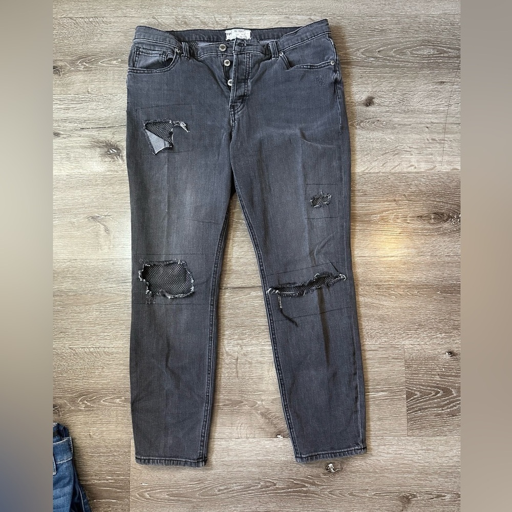 Women Free People Charcoal Distressed Skinny Jeans size 31